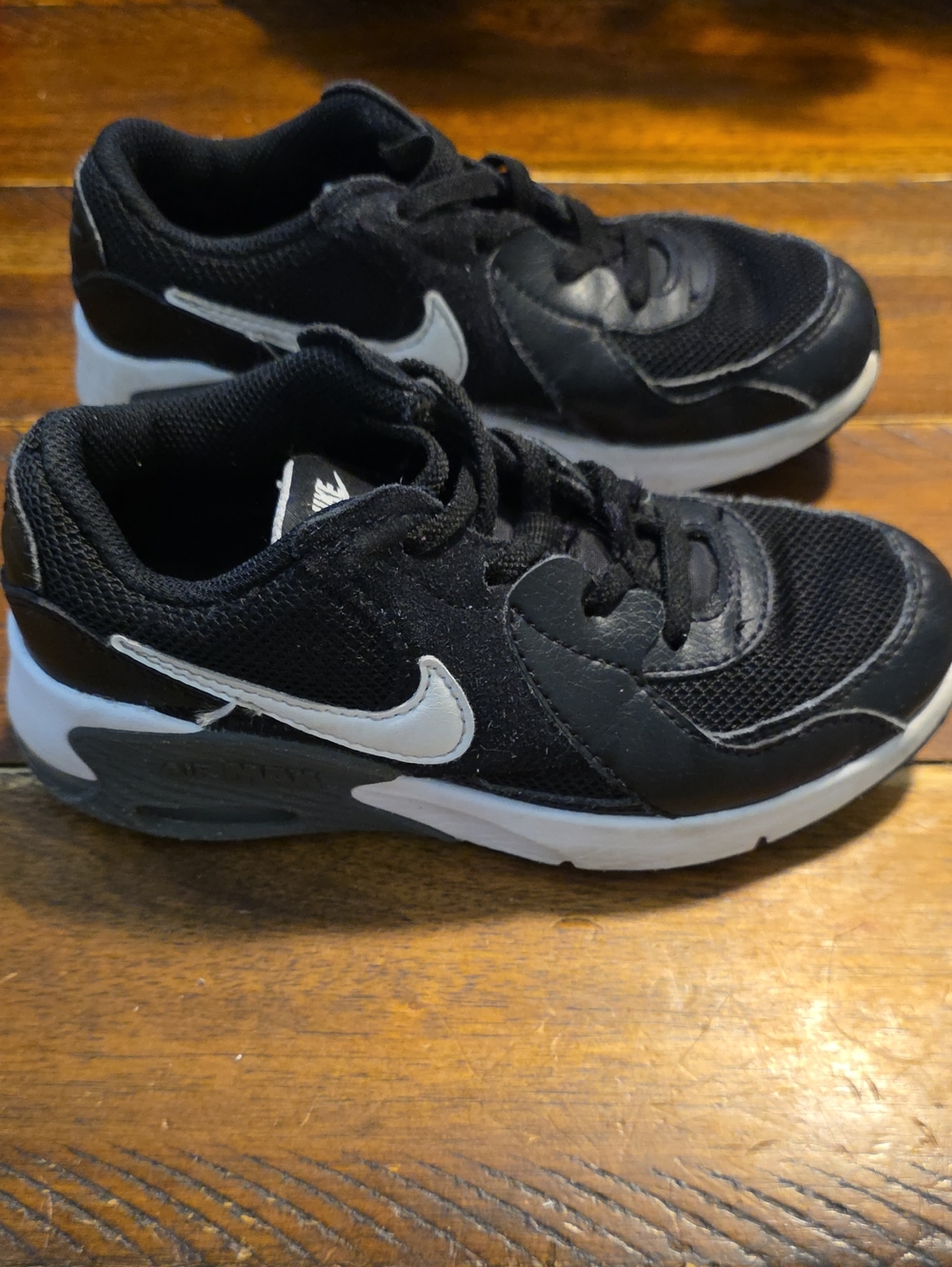 Nike Air Max Kids Black and White Low-Top Sneakers